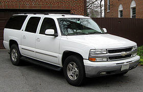 2000-2006 Chevrolet Suburban -- 03-16-2012 2.JPG