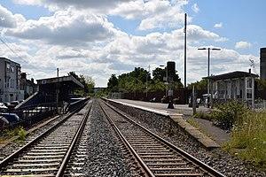 Avonmouth station - 36450564216.jpg