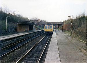Brinnington railway station in 1989.jpg