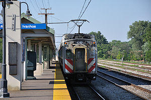 Departing Metra Electric District Train at Ivanhoe.jpg
