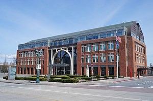 Everett Station from Smith Ave, April 2020.jpg