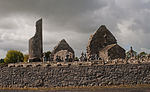 Kilbennan Church and Round Tower 2010 09 16.jpg