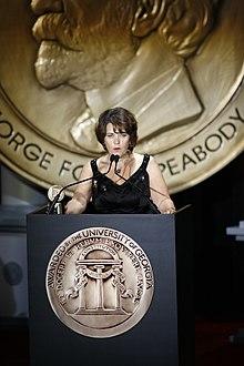 Lorraine Heggessey accepts the Peabody Award, June 2007 (3).jpg