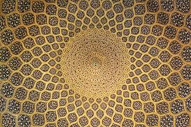Isfahan Lotfollah mosque ceiling symmetric.jpg