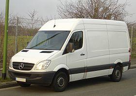 Mercedes-Benz Sprinter Modelljahr 2006.jpg