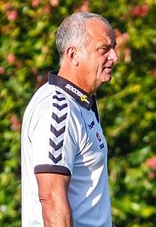 Graham Arnold-Mariners.jpg