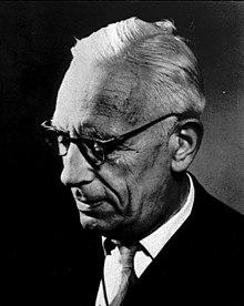 Portrait of Jaap Kunst - Collectie stichting Nationaal Museum van Wereldculturen - TM-60006850.jpg