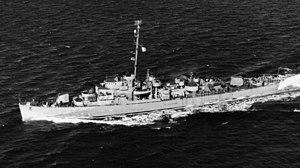 USS Cross (DE-448) underway in the Atlantic Ocean on 25 January 1945 (BS 77972).jpg