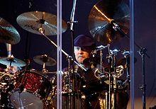 Perry performing with Jethro Tull in 2005