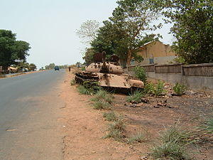 Bissau - Abandoned tank.JPG