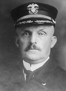 Albert Gleaves LCCN2014704998 (cropped).jpg