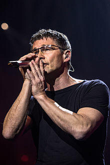 Harket performing in 2013