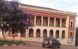 Antigo banco da província do Kwanza Norte (cropped).jpg