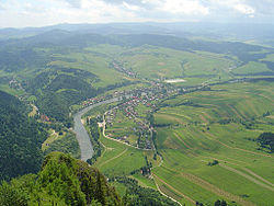 Dunajec from Trzy Korony.jpg