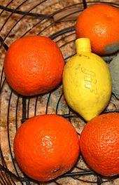 The size of a Jif lemon, compared to oranges