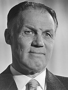 Rinus Michels (1984).jpg