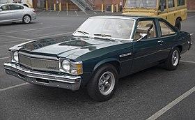 1977 Buick Skylark S 2-door coupe, front left.jpg