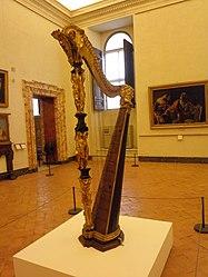 Pal Barberini piano nobile arpa PC130016.JPG