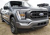 Ford F-150 front view (fourteenth generation).jpg
