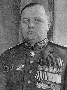 Кирилл Афанасьевич Мерецков с сыном Владимиром (cropped).jpg