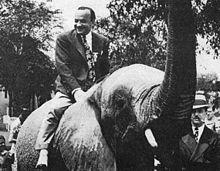 Harry Donenfeld, 1938.jpg