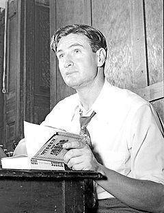 Keith Miller 1951.jpg