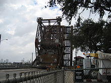 StClaudeBridgeUpLowSide.jpg
