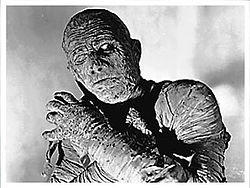 Lon Chaney as Kharis in The Mummy's Ghost (publicity photo).jpg