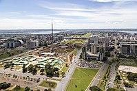 Brasilia aerea eixo monumental.jpg