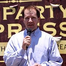 Don Willett (7004180446) (cropped).jpg