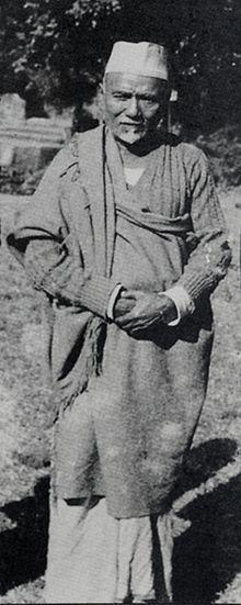 Khan at Burdwan House in Dhaka in 1955