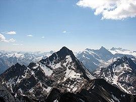 Cariboo Peaks.JPG