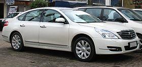 Nissan Teana 350 XV 2010 (13298811475).jpg