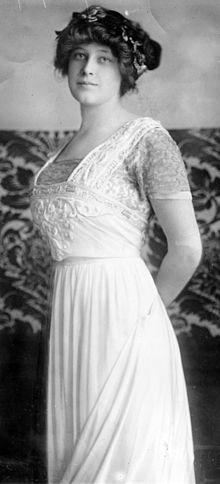 Madeleine Astor 2.jpg