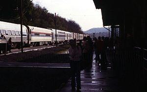 20020428 05 Amtrak Lewistown, PA.jpg