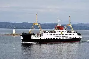 MV Loch Fyne Approaching Mallaig, 11 May 2017.jpg