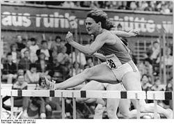 Bundesarchiv Bild 183-1988-0625-011, Cornelia Oschkenat.jpg