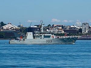HMCS Edmonton (MM 703) underway off Seattle, Washington (USA), on 29 July 2019 (190729-N-AD499-1166).JPG