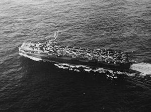 USS Fanshaw Bay (CVE-70) transporting aircraft on 17 January 1944 (NH 106573).jpg
