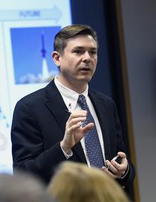 Christopher Voigt 2.png