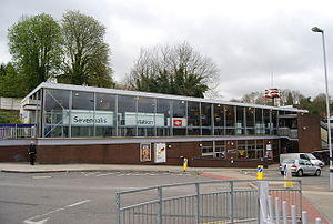 Sevenoaks Station - geograph.org.uk - 1255766.jpg