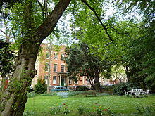4 Dowry Square across the square gardens, Bristol.jpg