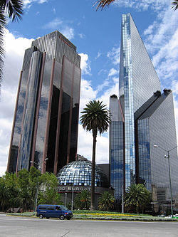 Torre Axtel y Bolsa de Valores.jpg