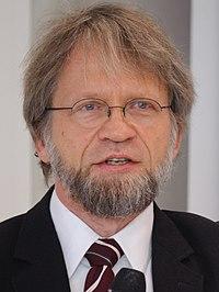 Antanas Mockus (4) (cropped).jpg