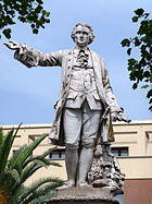 Statua Vanvitelli Caserta f01.jpg