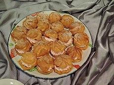 Cream puff in Graduation dinner.jpg