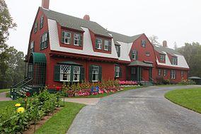 Roosevelt-Cottage-Campobello-2011.jpg