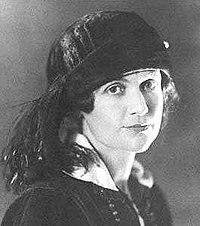 Dorothea Mackellar retouched.jpg