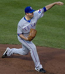 Joe Saunders with the Texas Rangers.jpg