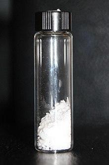 Sample of Maleic anhydride.jpg